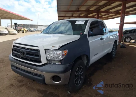 2010 Toyota Tundra Grade 4.6L V8 из США, поврежденный, VIN 5TFRM5F14AX013545